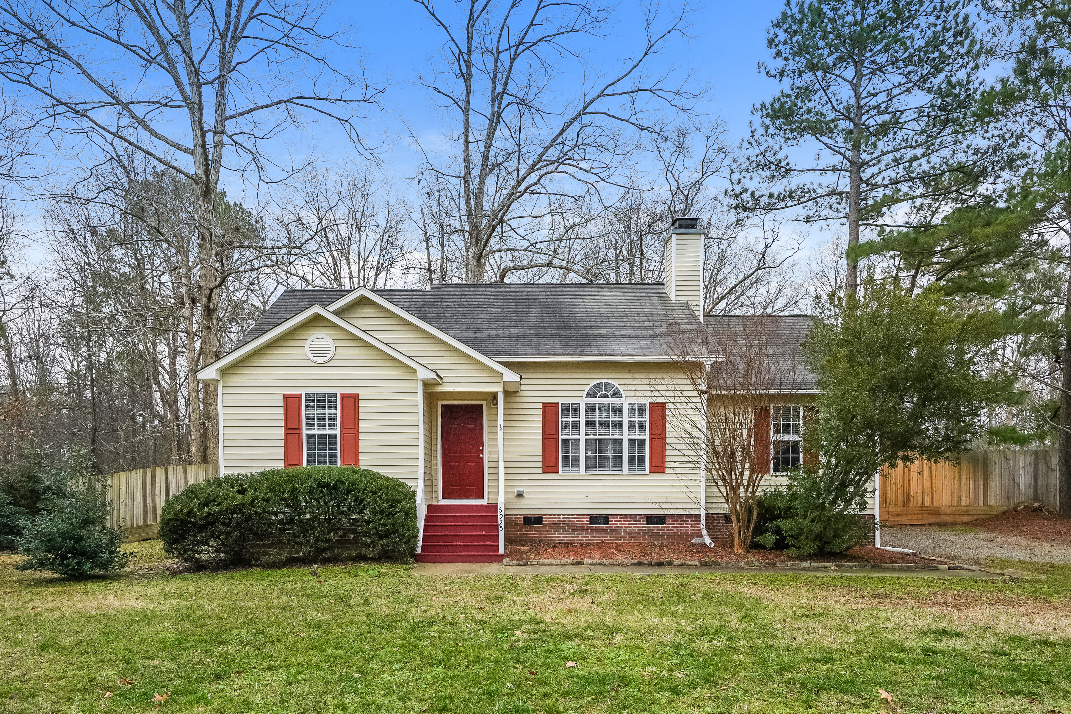 6925 Longridge Dr Raleigh, NC 27603